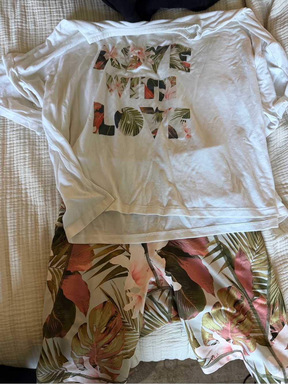 Old Navy Women's Leggings and Floral Jumpsuit Set in Mauve, Olive, and Cream - Picture 2 of 2